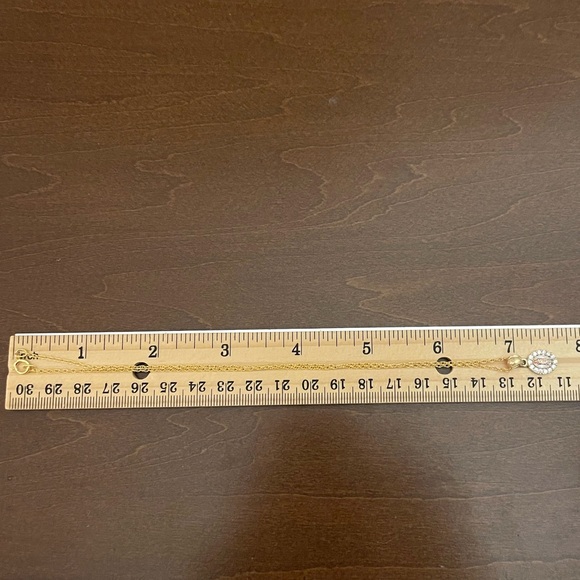 NEW 10kt solid gold Virgin Mary lady Guadalupe oval pendant necklace - Picture 7 of 7